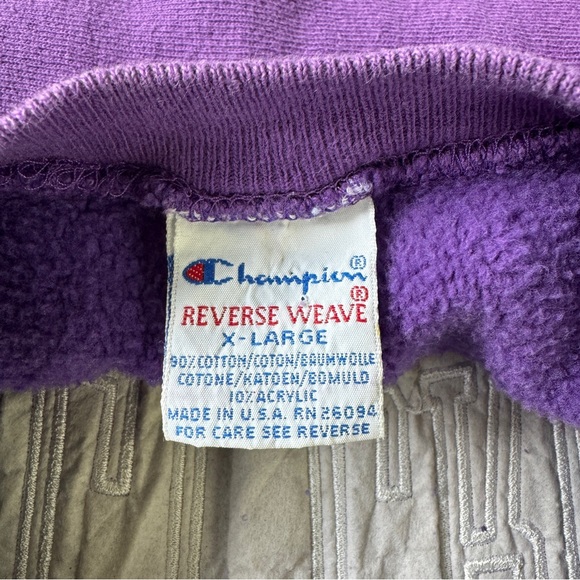 Champion Reverse Weave Sweatshirt Vintage USA Holy Cross School Crew neck Purple - Picture 9 of 15